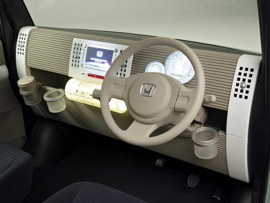  Honda Step Bus Concept 2006 года  (фото 3 из 12)